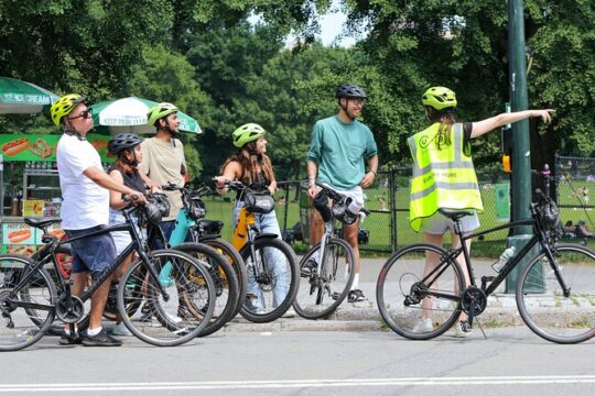 Central Park Highlights Small-Group Bike Tour