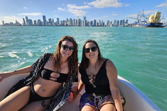 2 Hr Miami. Day, sunset or night Private Boat Tour, w/Champagne