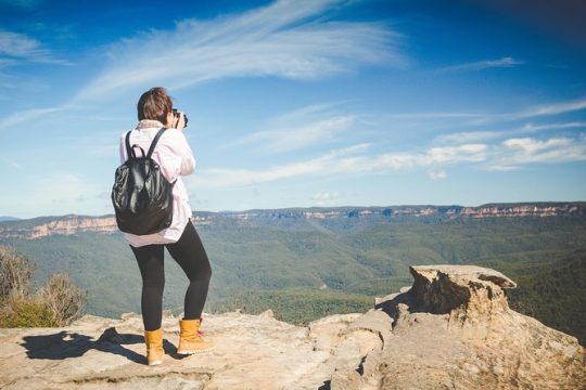 Small-Group Blue Mountains Tour with Bush Walks and Featherdale Wildlife Park