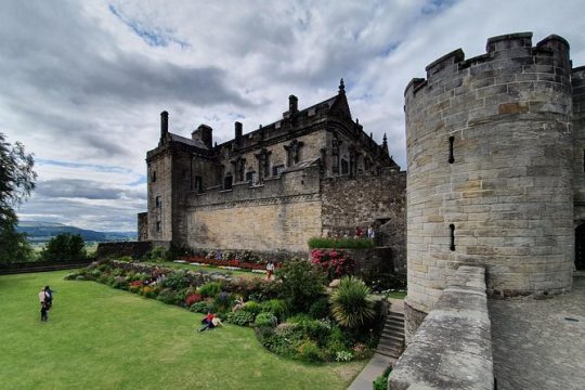 Stirling Castle, Kelpies and Loch Lomond from Edinburgh