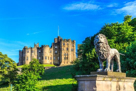 Alnwick Castle, Northumberland & Borders Tour Incl Admission