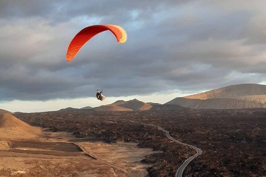 Flying Paragliders over Lanzarote