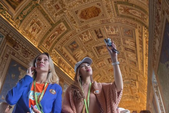 Fast track: Vatican Museums, Sistine Chapel Guided and St. Peter's Basilica Tour