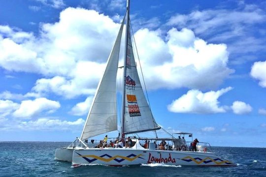 Prickly Pear Catamaran Trip from St Maarten Including Lunch