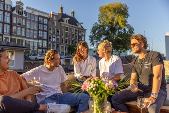 Voyage Amsterdam premium canal cruise (Excluding drinks)
