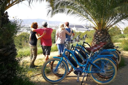 E-Bike tour in Barcelona with English Guide