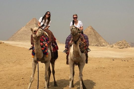 Day Tour Pyramids of Giza and Sphinx from Cairo