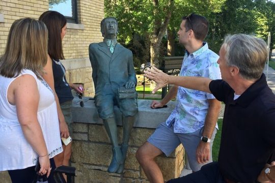 Walking F. Scott Fitzgerald's St. Paul Life & Homes Private Tour (2 hrs)