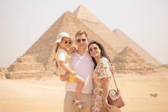 Giza Pyramids and Sphinx Day Tour including Lunch from Cairo