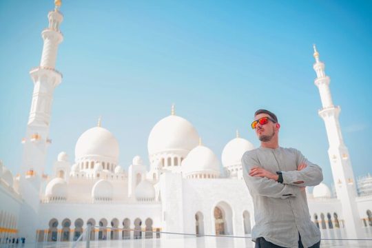 From Abu Dhabi: Grand Mosque & Presidential Palace City Tour