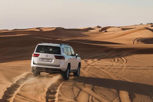 Dubai: Desert Safari 4x4 Dune with Camel Riding and Sandboarding