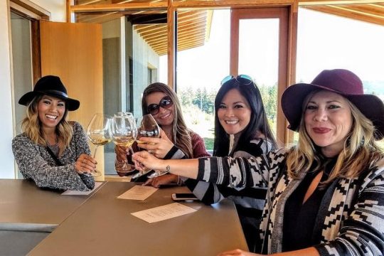 Oregon Wine Tour-Full Day Tour with Lunch Stop