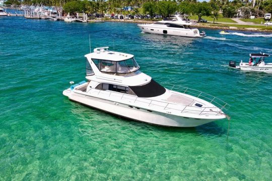 52' Yacht Tour in Miami Beach with Captain, Boat Rental and Party