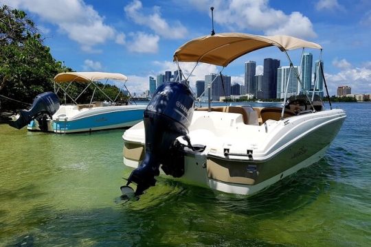 Best Miami self-driving boat rental!