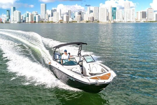 Best Private Miami Boat experience with Captain!