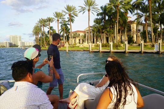 One Hour Boat Tour Around The Celebrities Mansion