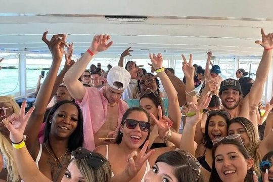 Miami Beach Booze Cruise Tour