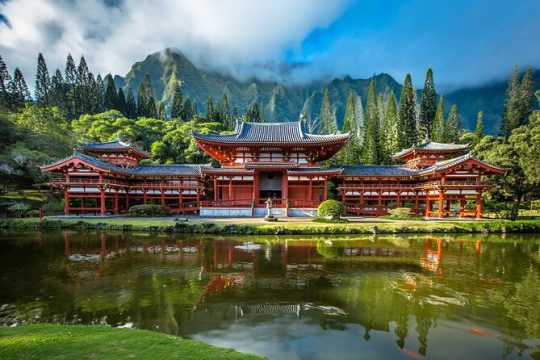 Hidden Gems of Oahu Circle Island Tour with Byodo In Temple