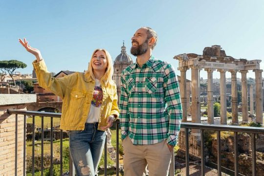 Private Tour: Colosseum & Surroundings with a Local Guide