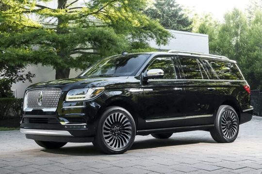 Chicago Airport Transfer: Chicago to O'Hare Airport in Luxury SUV