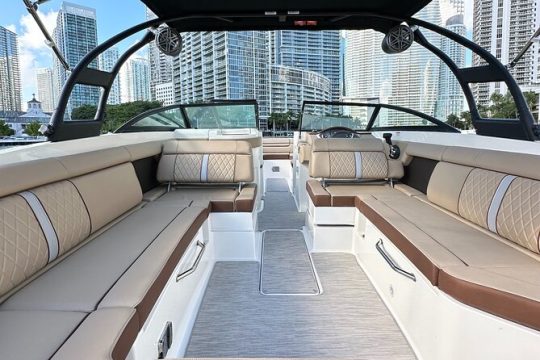 Private Miami Sightseeing Tour on a Boat