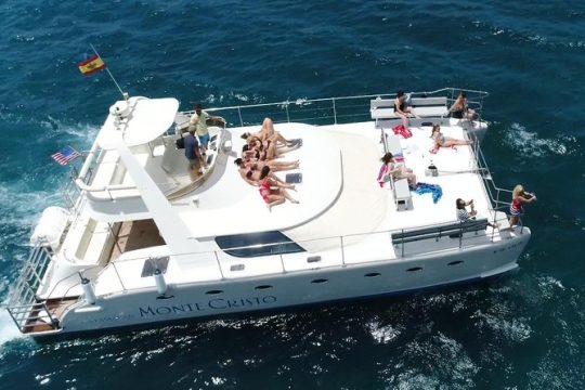 Private Catamaran Charter with Transfer, Buffet and Snorkeling