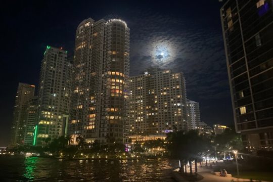 90 Minute Evening Sightseeing Cruise on BIscayne Bay Miami