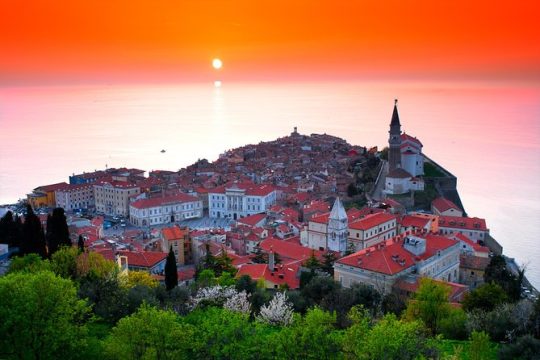 Skocjan UNESCO Caves and Piran full day tour (small group, max. 8)