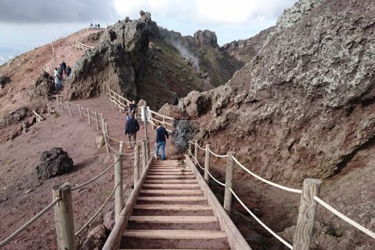 Day trip from Rome to Pompei Mt Vesuvius & Local Guide included