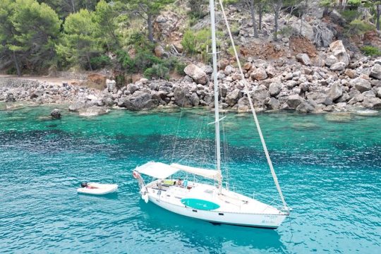 Full-day sailing excursion along the coast