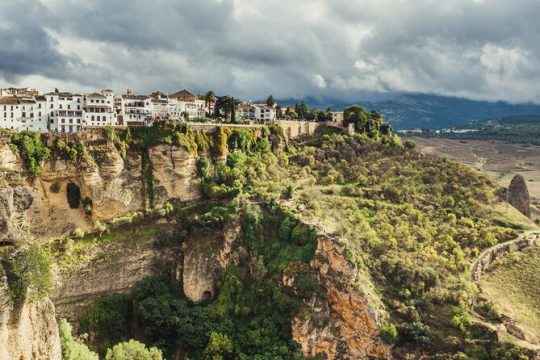 Visit Ronda and Setenil de las Bodegas in one day from Malaga