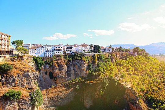 Private tour of Ronda and Setenil de las Bodegas from Malaga