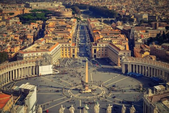 Private Vatican Tour with official tour guide and tickets