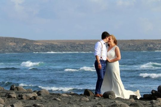 Private Photo Session with a Local Photographer in Lanzarote