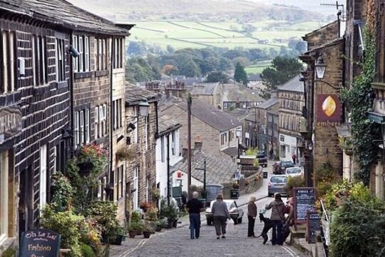 Bronte Country and Yorkshire Dales Private Day Trip from York