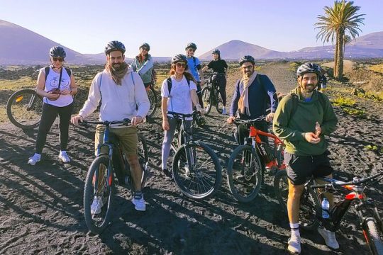 Guided 4-hour E-Bike tour among the volcanoes of Lanzarote