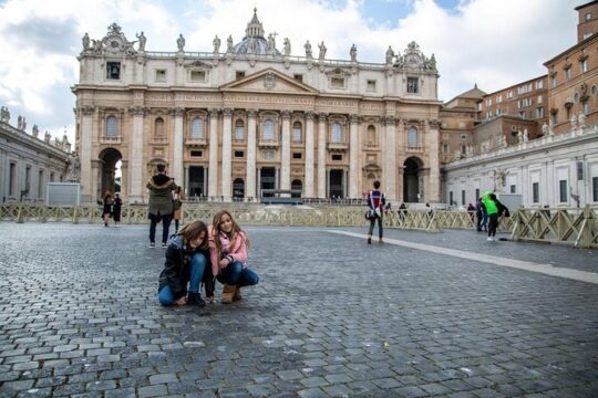Kid-Friendly Tour with Sistine Chapel and St Peter