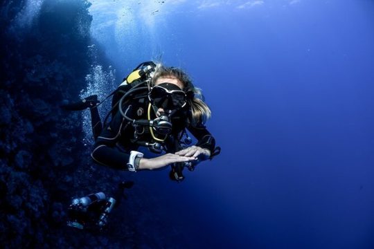 SSI Deep Diving Specialty Session in Tenerife
