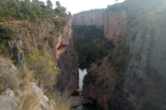 Walking Tour of the Hanging Bridges of Canyon de Turia and Chulilla Village