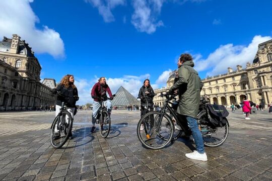 Paris electric bike tour with wine and cheese tasting