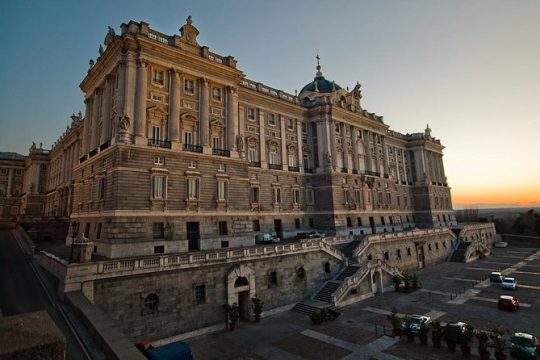 Royal Palace of Madrid Private Tour with Official Guide