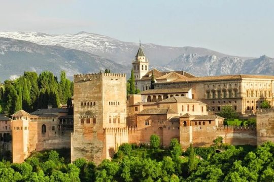 Private Tour to The Alhambra and Generalife from Seville