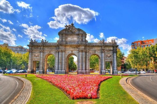 Two Hours Quick Madrid Private Tour with Hotel Pick up