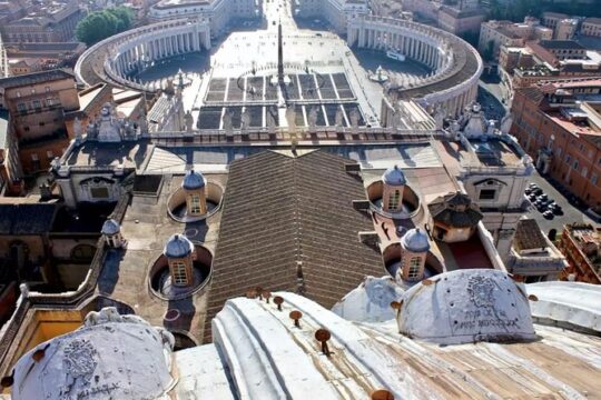 Scavi guided visit and skip line entrance to St Peters Basilica