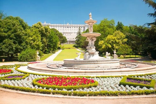 Guided Tour in Madrid’s Royal Palace with Skip the line Access