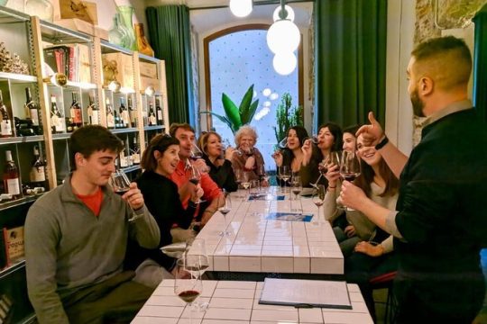 Born to Eat: Gourmet Tapas & Wine Small Group Tour in Old Barcelona