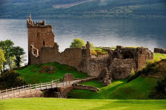Inverness, Loch Ness and Urquhart Castle Full Day Tour