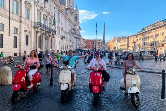 Vespa Tour of Rome with Francesco (check driving requirements)