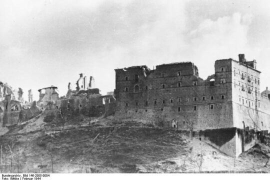 WWII BATTLEFIELDS: Montecassino and Rapido River from Rome
