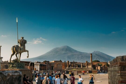 Tour from Rome to Amalfi Coast with a Guided tour in Pompeii